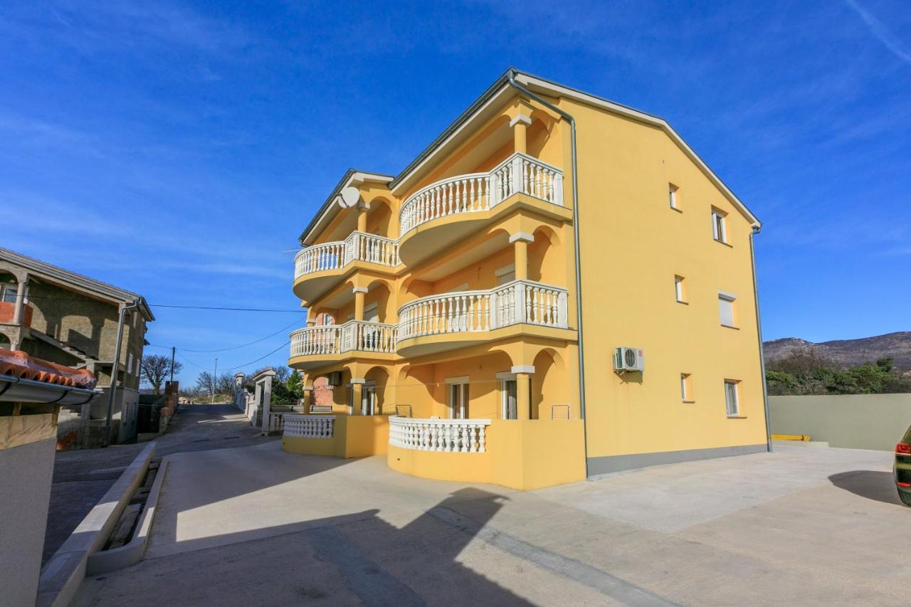 Apartments Kulas Novi Vinodolski Exteriör bild