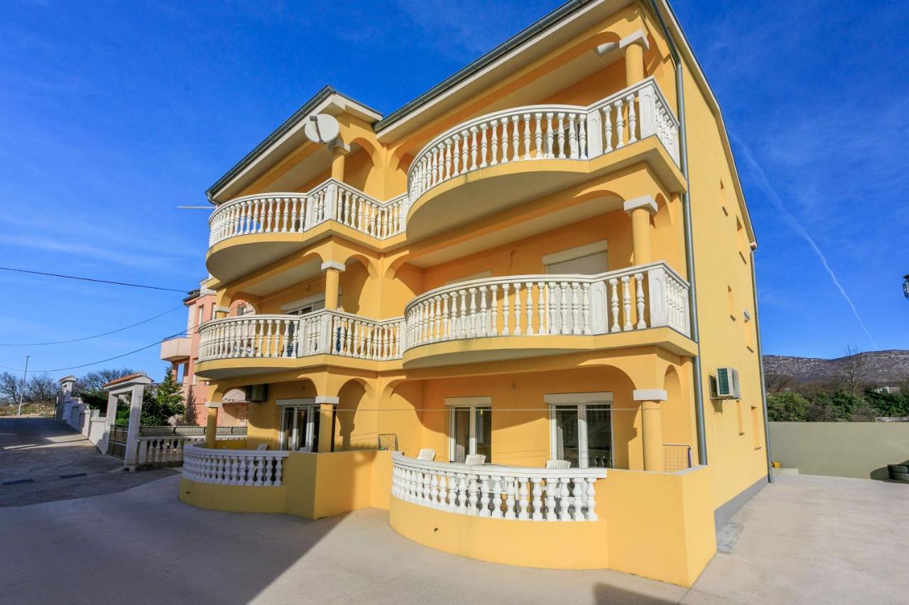Apartments Kulas Novi Vinodolski Exteriör bild
